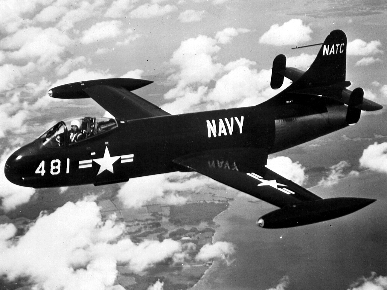 ＢＷドイツ軍/連邦軍＊１９５７年制定＊低空飛行戦闘機撃破章＊黒章（実物） 全金属時代にも開発！ 世界の木製戦闘機5選｜サバゲーアーカイブ