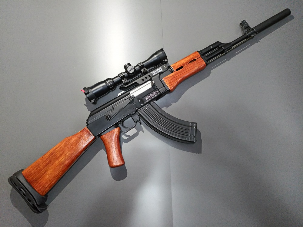 初めての射撃入門in JAPAN エアガン、サバイバルゲイムの基礎知識からトッ… 初めての射撃入門in JAPAN エアガン、サバイバルゲイムの基礎